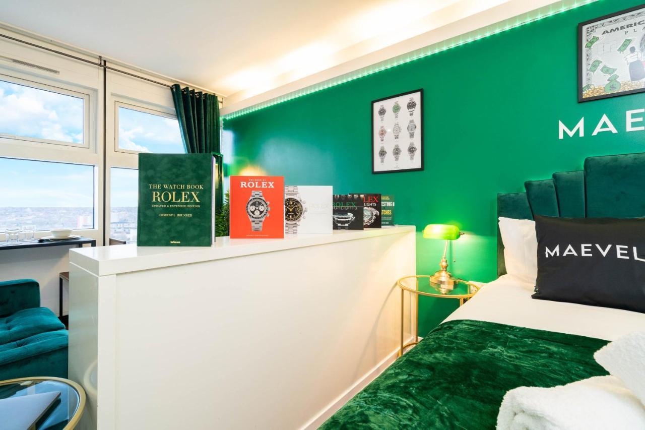 ברמינגהאם Maevela Apartments - Top Floor Rolex Themed Studio Apt Inside The Cube, Mailbox - Free Netflix & Wifi מראה חיצוני תמונה